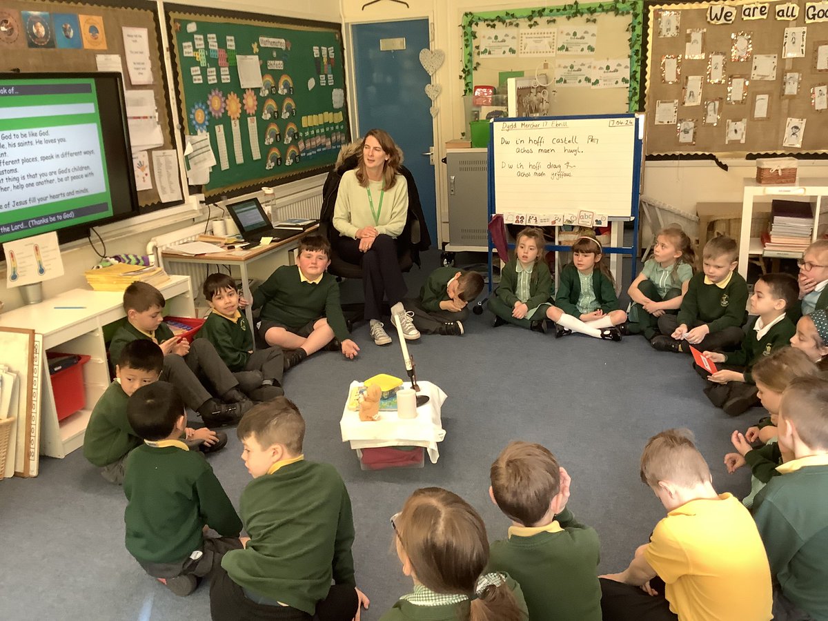 Dosbarth Nico are having a class worship with Mrs Tuck
#classworship
#RE