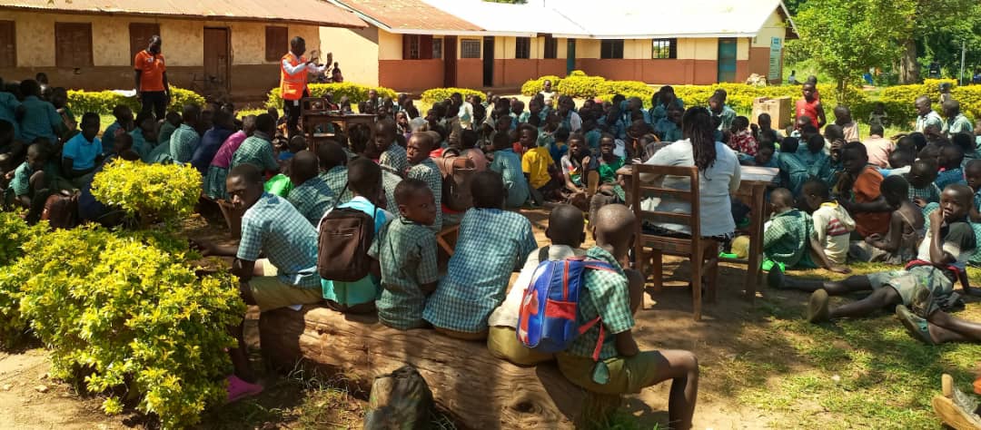 Our Community Liaison Officer @GwandayeB has conducted Road Safety Awareness sessions at Ludovico and Kigorobya Primary Schools in the #Albertine_Region.These sessions are complementary to the initial #VIA_Teachers training conducted by the resident teachers. #ROAD_SAFETY