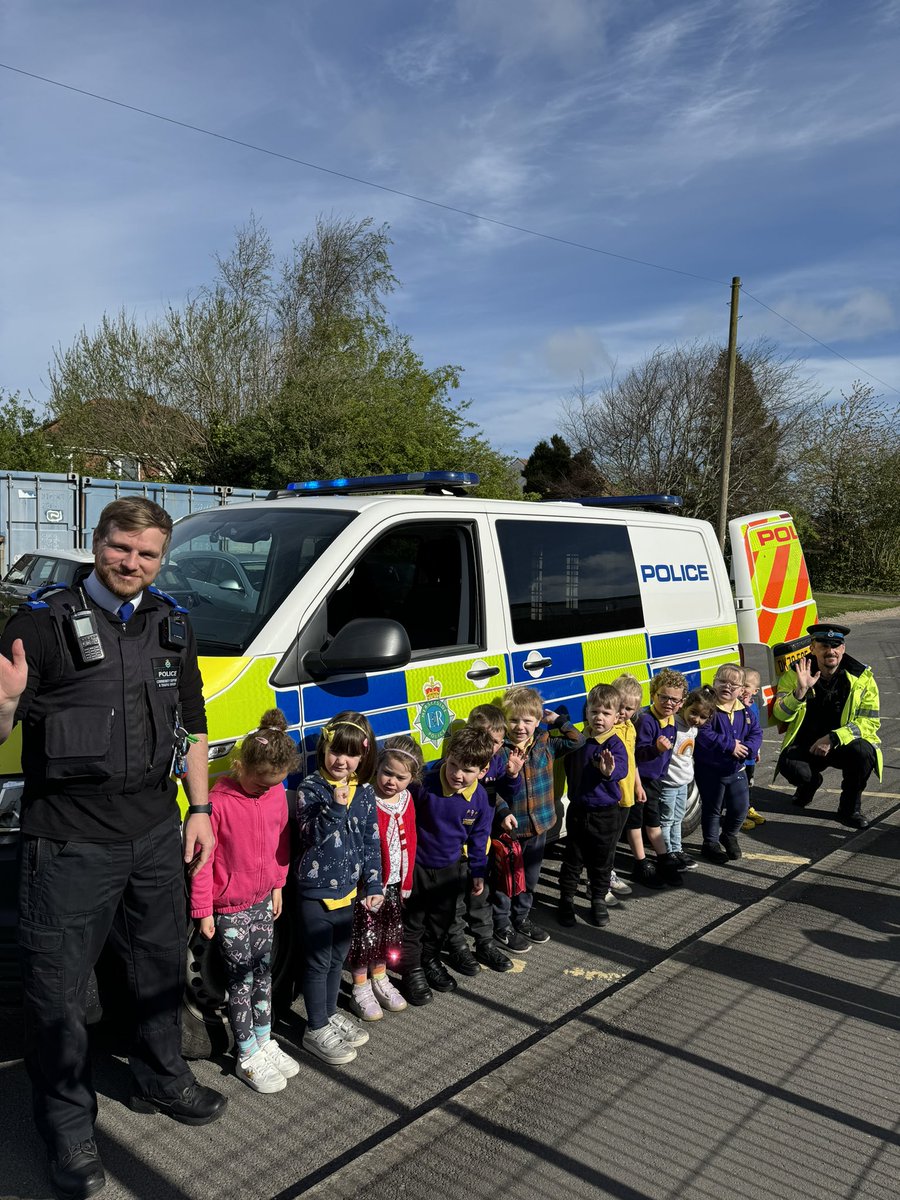 SouthportLP's tweet photo. Crossens Nursery on the way to Peterhouse School. 

#kNOwKnifeCrime 
@in_mcginty, @knowknifecrime,@knifesaversuk, @seftoncouncil, @LondonMarathon @cashforkidsliv https://t.co/zpfjUkjGJL