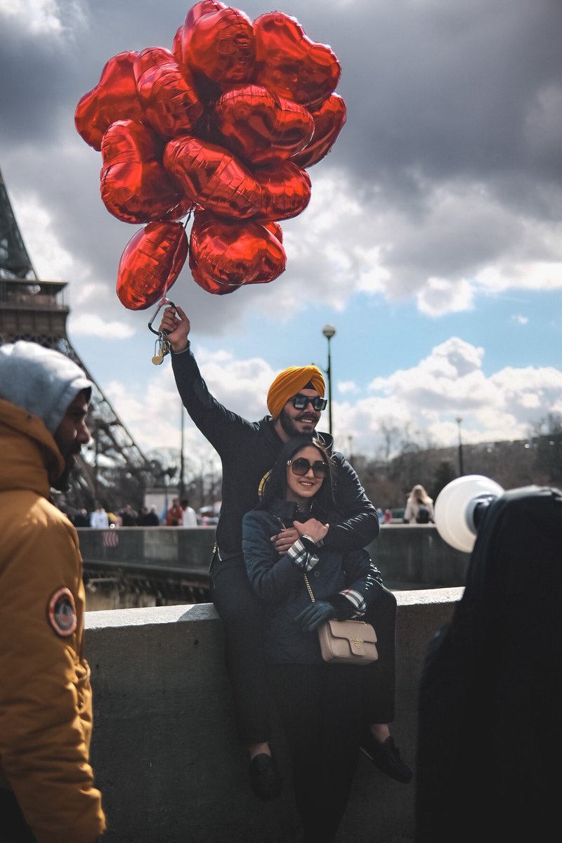 ThomasLeG_photo's tweet photo. L’amour en une image !
#photography #photographie #photooftheday #photo #photographer #photographe #photoreporter #streetphotography #streetphotographer #streetartist #streetianity #fujifilm_street #fujix100v #paris #toureiffel #tourist #amour #love #coeur #ballon #heart https://t.co/JELfBdg1cW