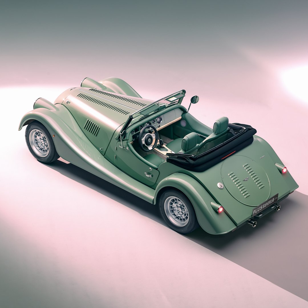 morganmotor's tweet photo. Green on green 👌
Grassland Green paint paired with British Green leather features on the latest Plus Four 🟩
🔗 Visit our online car configurator and specify your very own Plus Four at https://t.co/9lvEaqSqNH
#PlusFour #NewPlus #MorganPlusFour #Morgan #MorganCars https://t.co/8VvWT21TDb