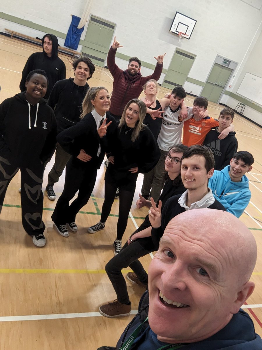 MrMoIHSPE's tweet photo. Last PE lesson with our Superb S6 pupils.  Good luck with your exams and whatever career path you take . https://t.co/JJ4fkoZDi9