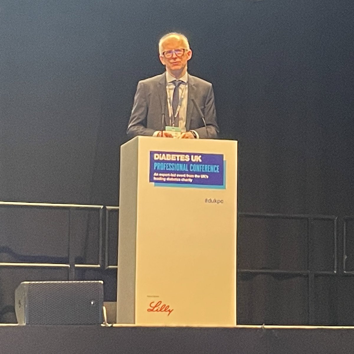 Congratulations Prof @_RomanHovorka on receiving the prestigious Banting award at #DUKPC for his tireless work developing hybrid closed loop #HCL 🤩

In this thread I will share insights from his award lecture 👇