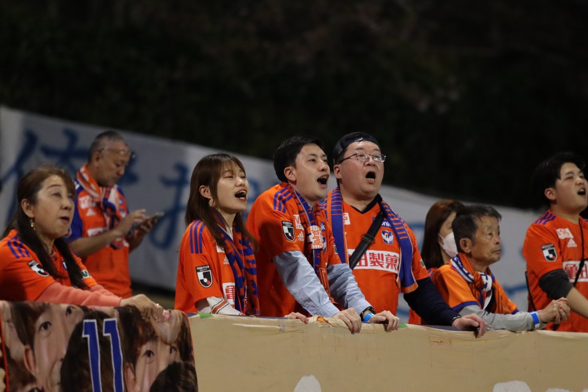 🧡🦢💙 いわきに駆けつけてくれたサポーターの皆さん❗️ 勝利を掴みましょう✊ 本日もアツい応援よろしくお願いします❤️‍🔥 🧡🦢💙 スタジアムに来られない方はぜひスカパー！で後押しを🔥 soccer.skyperfectv.co.jp/levain_cup #albirex #アルビレックス新潟