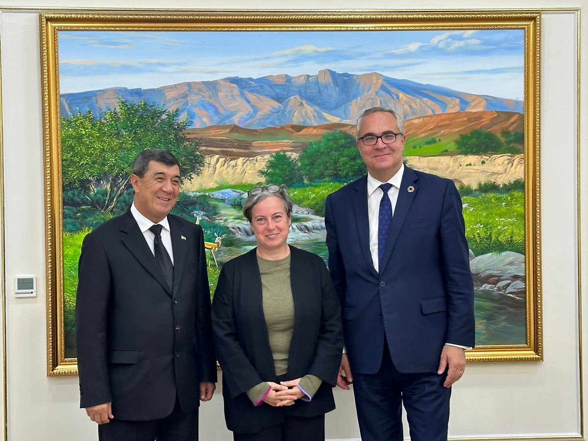 MichalMlynar's tweet photo. Arkadag City, under the leadership of Mayor Shamuhammet Durdylyyev, is a beacon of opportunity for pple from all walks of life. Good mtg where we discussed the response to urban challenges, Smart City Vision, equitable access to basic urban services &amp; the city's Green Initiative. https://t.co/laT2sAw7MS