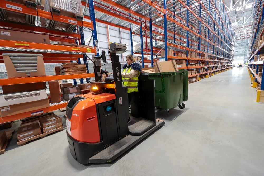 IKEA opens its first eco-driven Distribution Centre in Ireland - double the size of Croke Park, the hub will halve delivery times for Irish customers and uses zero-emissions vehicles #retail #ecommerce #furniture #sustainability @IKEAIE thinkbusiness.ie/articles/ikea-…