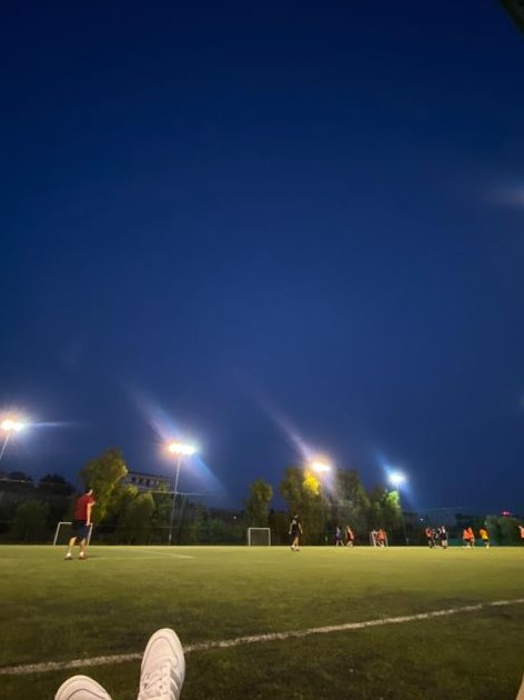 CameronRhodes78's tweet photo. Hitting the pitch with friends for a friendly game of football. 

Nothing beats the thrill of scoring a goal! 

#footballgame https://t.co/p1tpXoVFKJ