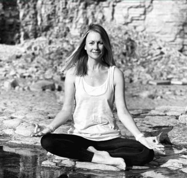 Join writer & yoga instructor @LauraSheldon76 for a yoga session on Sat morning, specially designed to help unlock creativity. Bring a yoga mat, blanket, notepad & pen. 10-11.30am at the @MelvilleCentre on 20th April. More details and booking link here: ticketsource.co.uk/abergavenny-wr…