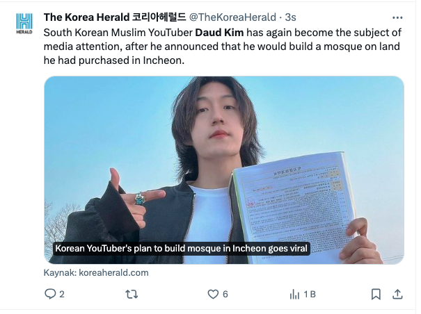 KorePostasi's tweet photo. Güney Kore'de 5 yıl önce Müslüman olduğunu açıklayan YouTuber Daud Kim, Kore'nin Incheon şehrinde cami inşa edeceğini duyurmasının ardından medyada büyük ilgi topladı.

Kore Postası'na konuşan Kore İslam Federasyonu yetkilileri, Kim'e itibar edilmemesi gerektiğini söyledi. https://t.co/vbROIxom8b