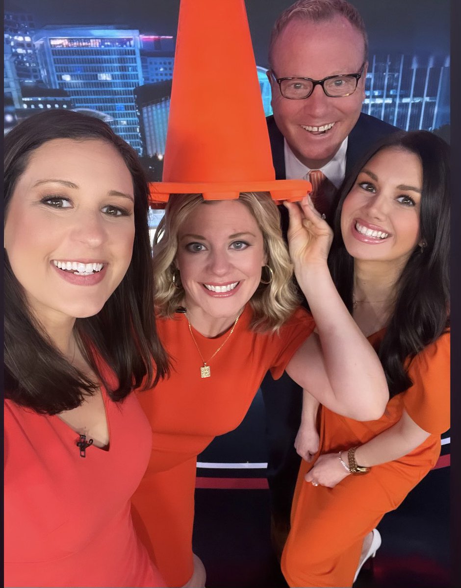 Go Orange Day for Work Zone Safety! 🦺🚧🧡 @CTDOTOfficial @CTWorkZoneSafeT #GoOrangeDay #NWZAW #obeytheorange #Orange4Safety @WFSBnews @CaitlinNuclo @ScotHaney1 @NicoleNalepaTV @CaitlinMFrancis