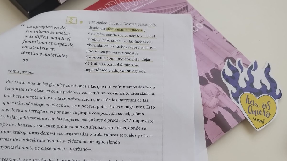 feministasprosp's tweet photo. 📃Ayer en #LaProspe tuvimos un interesante debate feminista sobre "La hegemonía de la clase media en el último ciclo feminista" de
@cantoneras
Es tan enriquecedor poner en común ideas, reflexiones, dudas e incertidumbres ...🧐
Será el primero de muchos!🔥💜 https://t.co/Ei3lNumUv1