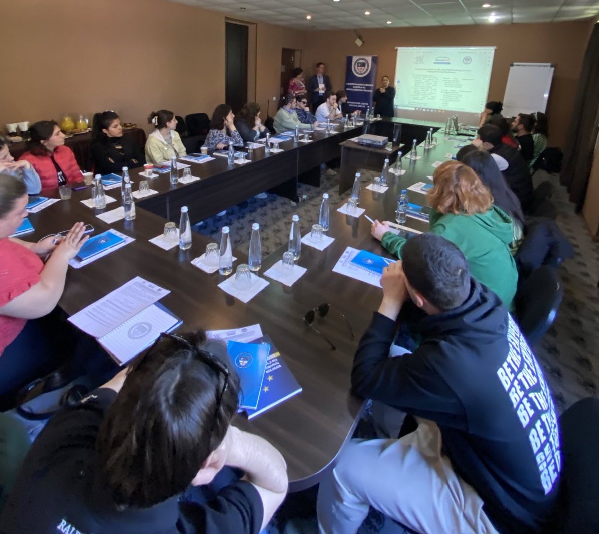 I spoke with young people from IDP communities at our training in #Ambrolauri #Georgia 🇬🇪 The event is organized within our project focused on communities from occupied territories of Georgia.project is implemented w/ the support of <a href="/SlovakAid/">SlovakAid</a> and in partnership with @eunatoinfo
