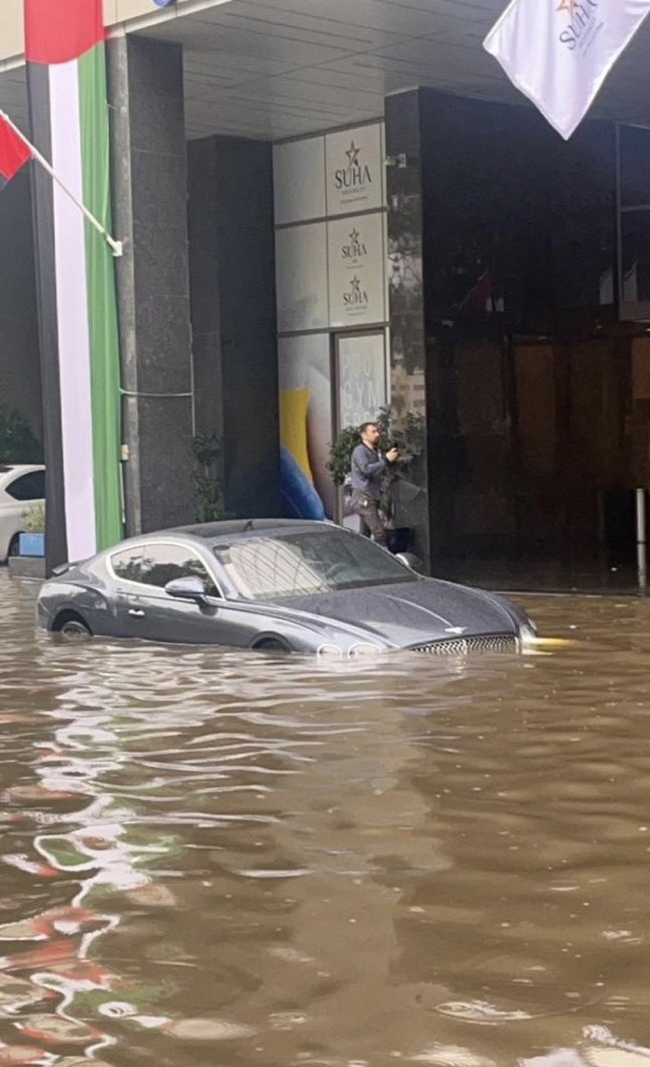 The aftermath of the Dubai rain. Dubai recovers so fast but there were some casualties I know of from electrocution and my sincere sympathies go the their loved ones for such terrible losses that they will never recover from 😞