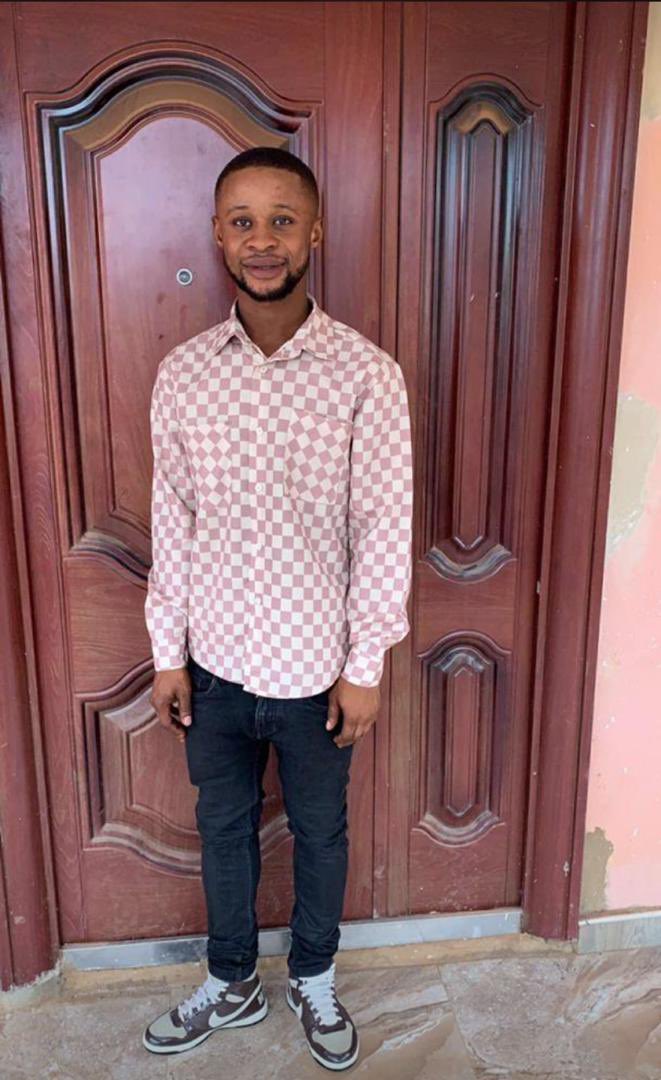 VOICE_OF_UENR1's tweet photo. SAD NEWS❗️

It is with a heavy heart that we announce the sudden and untimely passing of our beloved brother,Abdul Aziz Issah [Zamani], Renewable Energy Engineering Level 400 who was shot during last night robbery attacked. 

May his soul find everlasting peace and tranquility💔 https://t.co/vKBdrn7VZT