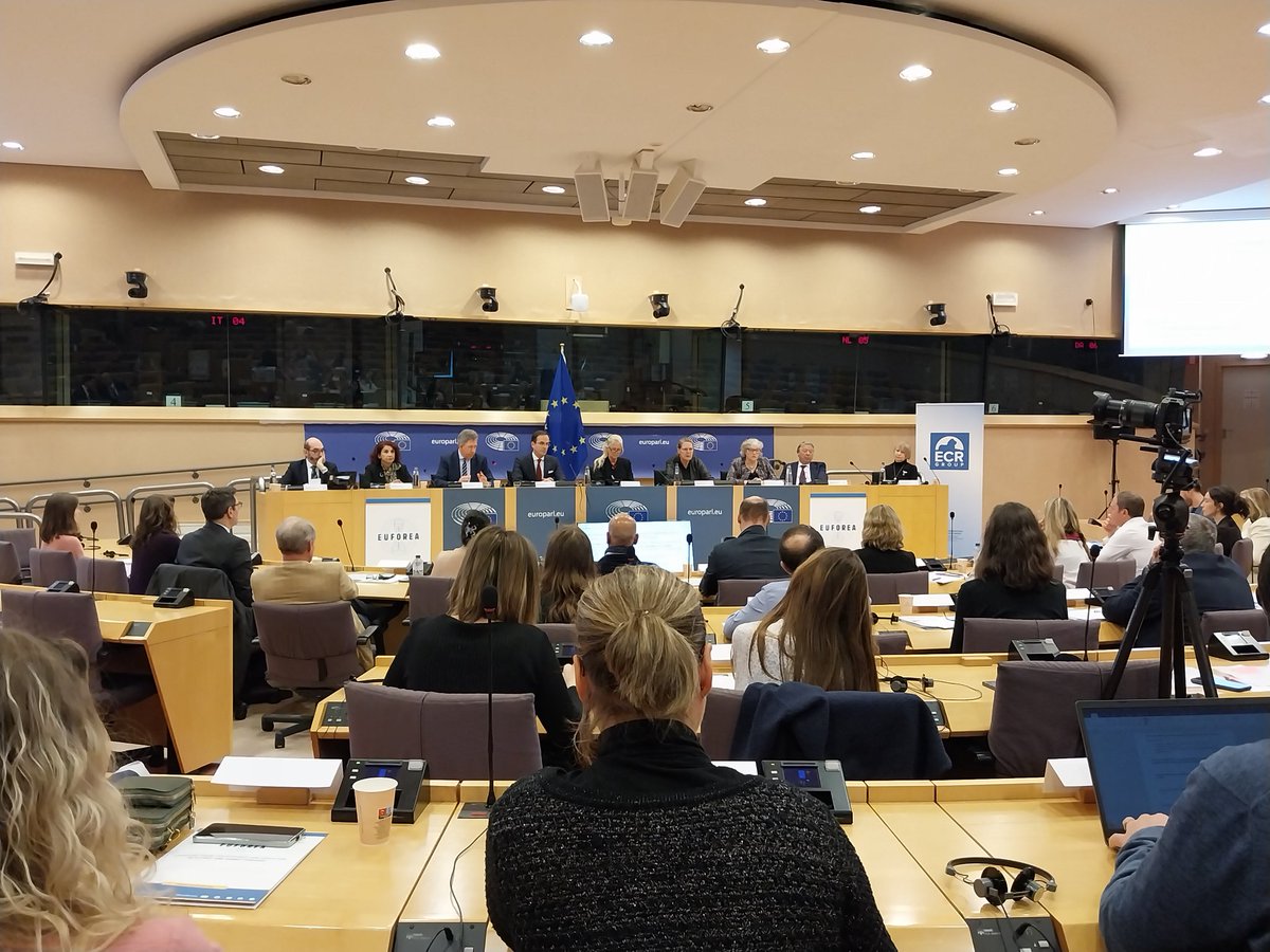 The future of #respiratorycare looks bright! We are proud to join hosting MEP @RookmakerDorien (ECR) and co-hosting non-attached MEP @mislavkolakusic for a EUFOREA symposium on 'Raising the Bar in Respiratory Care' along with @WHO, @JRhinology @EFA_Patients, @belgian_society.