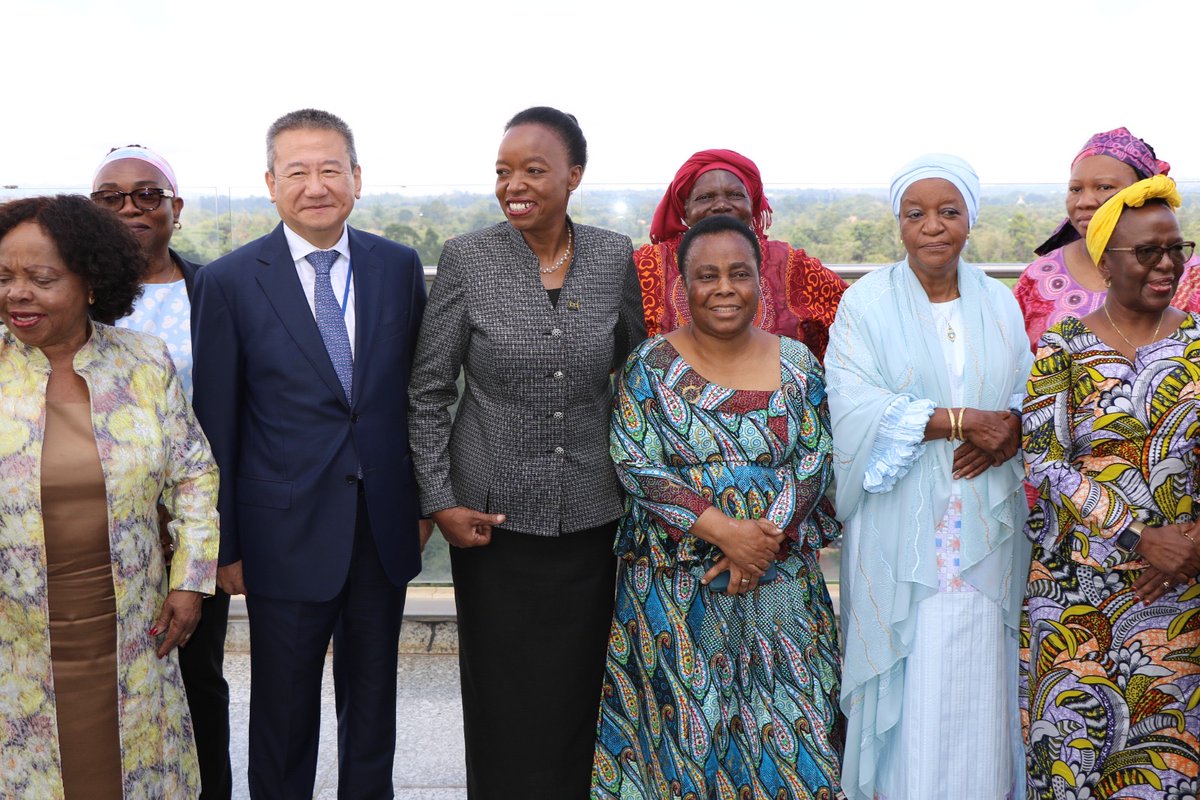 Excited to co-chair the meeting today in Nairobi alongside @AmbMonicaJuma @Amb_Mulamula @ZainabHawa and Lady Justice Effie Owuor co-chair of @FemWiseAfrica, to discuss strategies for women's meaningful engagement in peace processes for the region. #WomenLeaders #PeaceEfforts