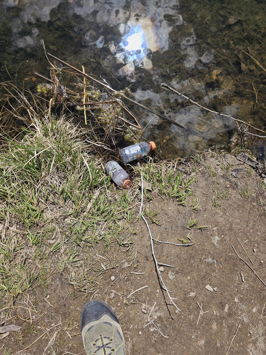MonthlyEarthDay's tweet photo. I literally just cleaned this up the other day and it has trash again....time to #touchplastic for the incredible @petgasmx and everything that's coming soon!

Check it out 😉 @Yo_Houdini @luminaenvision @ibraziz21 https://t.co/PQqxr4eCsP