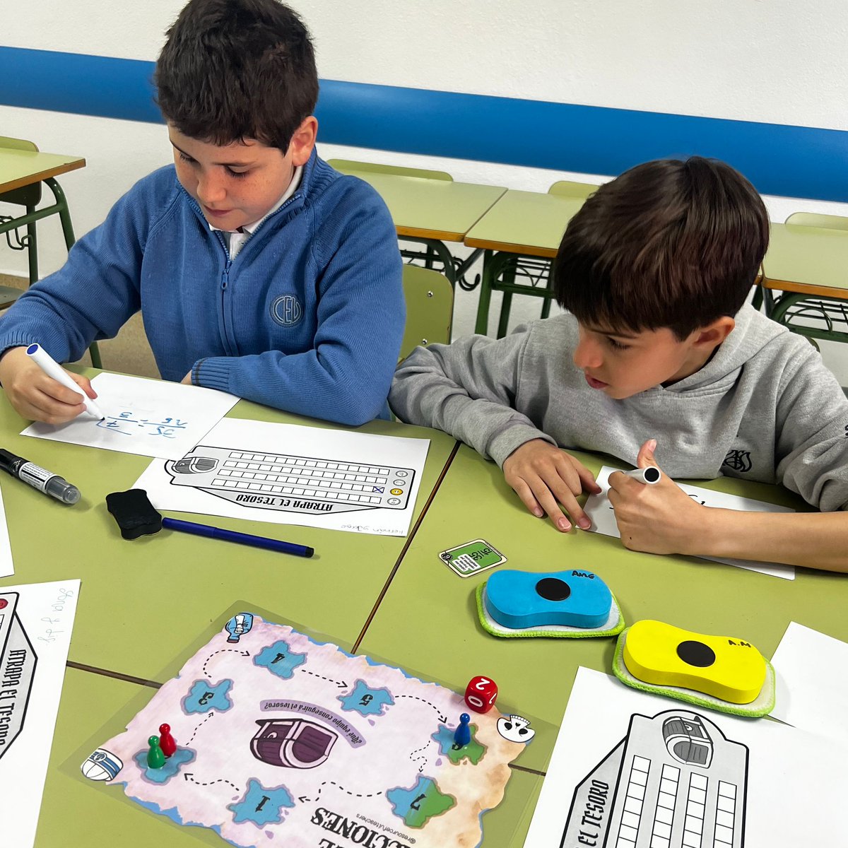 En 6°EPO ponemos en práctica las fracciones y los números mixtos a través de los juegos de mesa. ¡Nos encanta el trabajo en equipo! #colegiosHHCC #EducaciónVicenciana