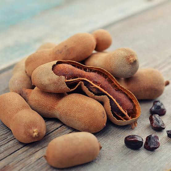 Captain_GreenKe's tweet photo. People grow tamarind for constipation, liver and gallbladder problems, and stomach disorders. It is also used to treat colds and fever. Women use tamarind to treat pregnancy-related nausea. It is given to children to treat intestinal worms.
#Growfruits
#HungerNoMore
#ActOnClimate https://t.co/vZy7VG8WXb