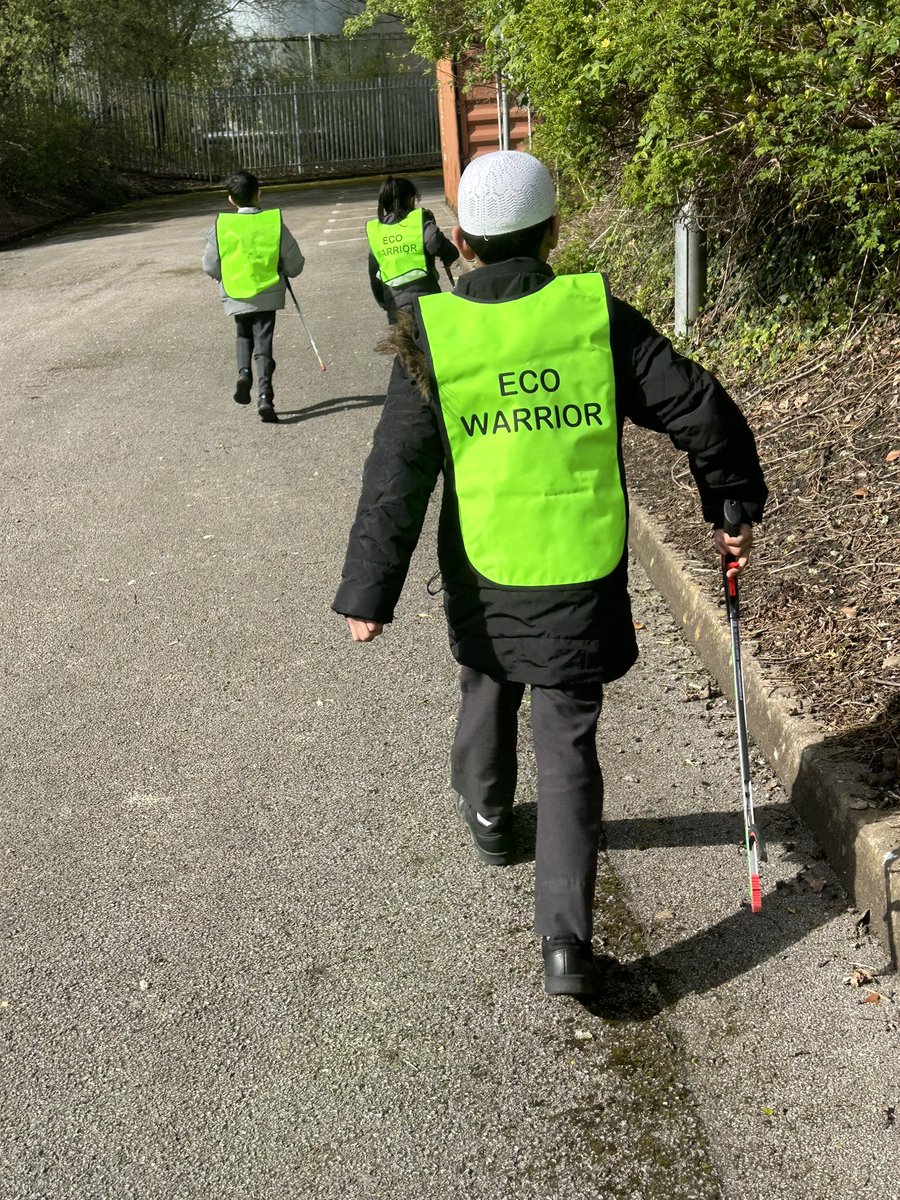 Miss Hughes tweet media