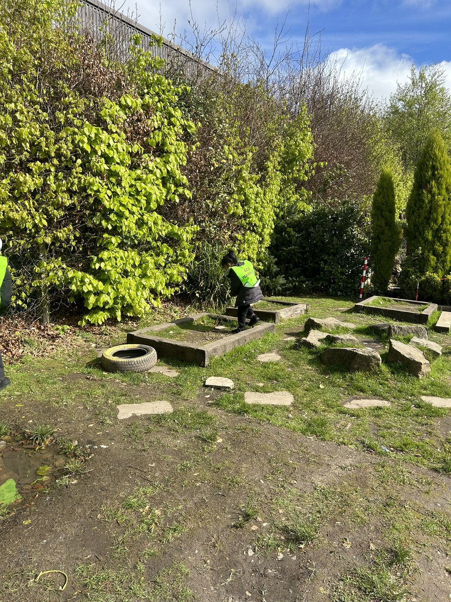 Miss Hughes tweet media