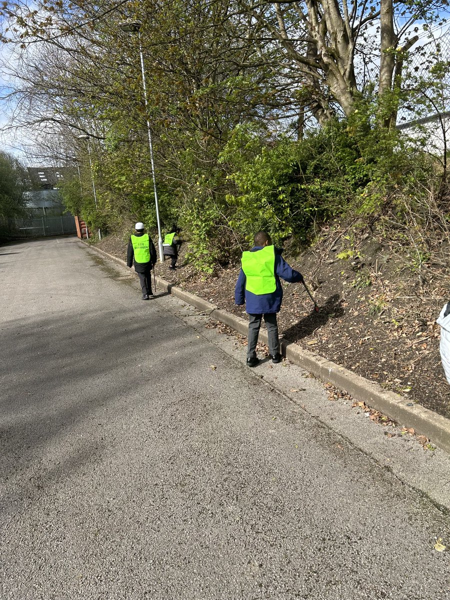 Miss Hughes tweet media