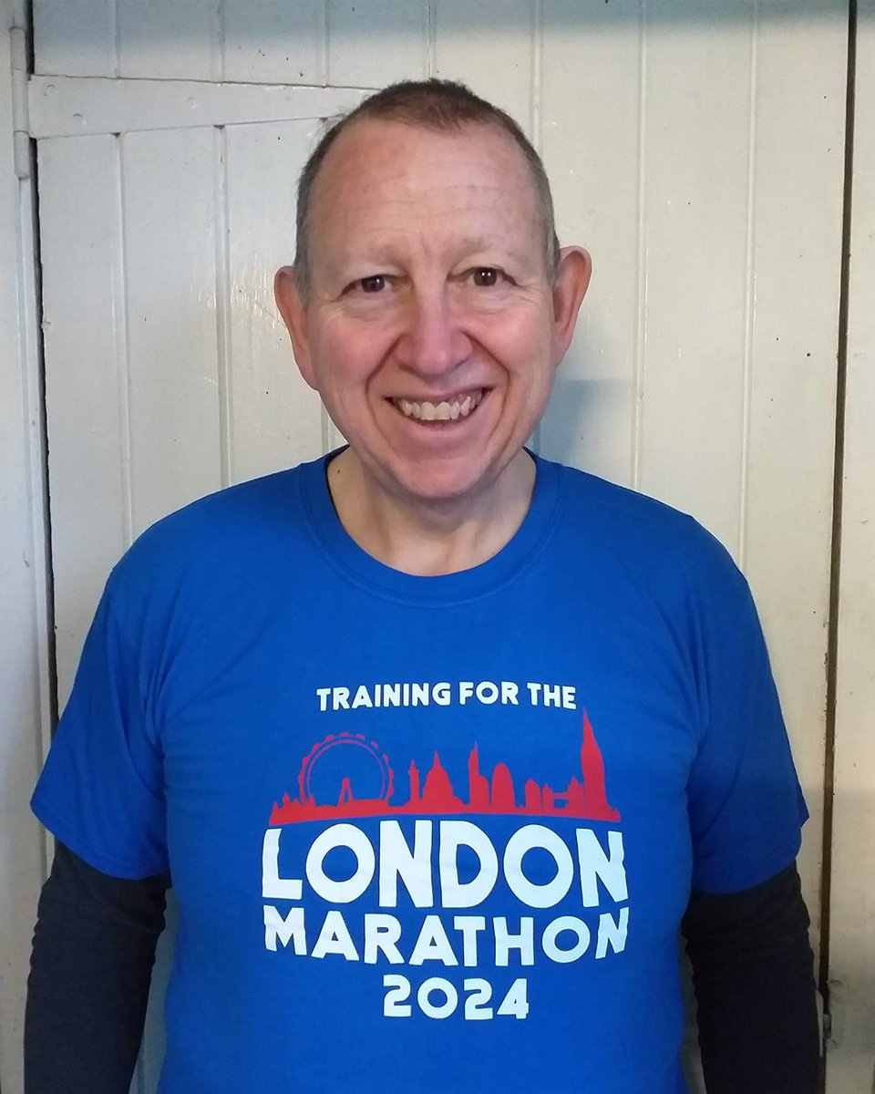 After joining Slimming World and losing 4st 11lbs 🙌, Simon swapped takeaways for a pair of trainers and has never looked back 👟. Now he’s preparing to run the @LondonMarathon this weekend in support of @CR_UK as part of #SWTeam2024 🧡✨!