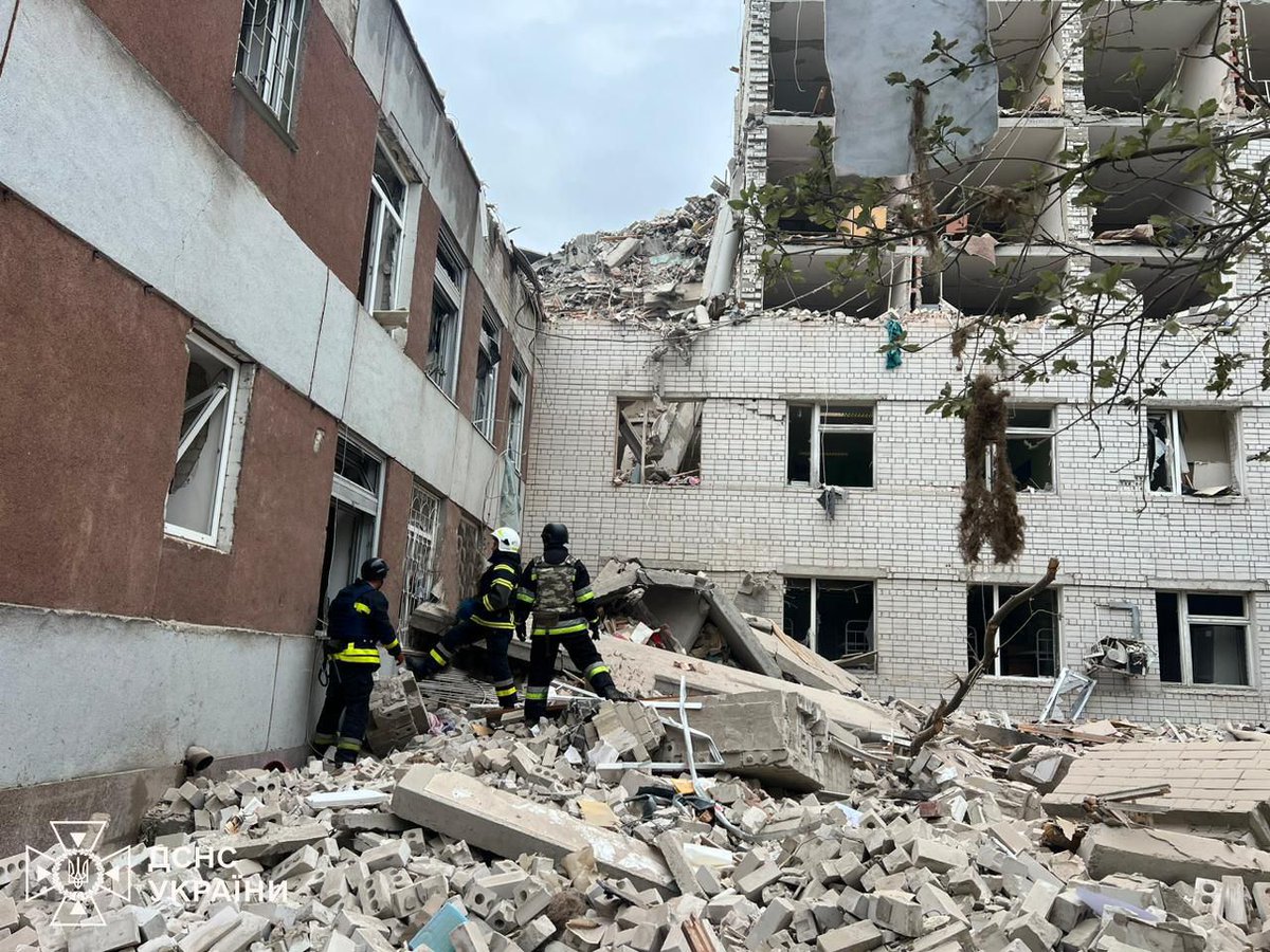 ⚡️Chernihiv. Another Russian missile attack on a peaceful city. According to the State Emergency Service,13 people have been killed and 61 others injured, including 2 children.Three people have been rescued from the rubble. We are working at the scene of the tragedy. #NotATarget