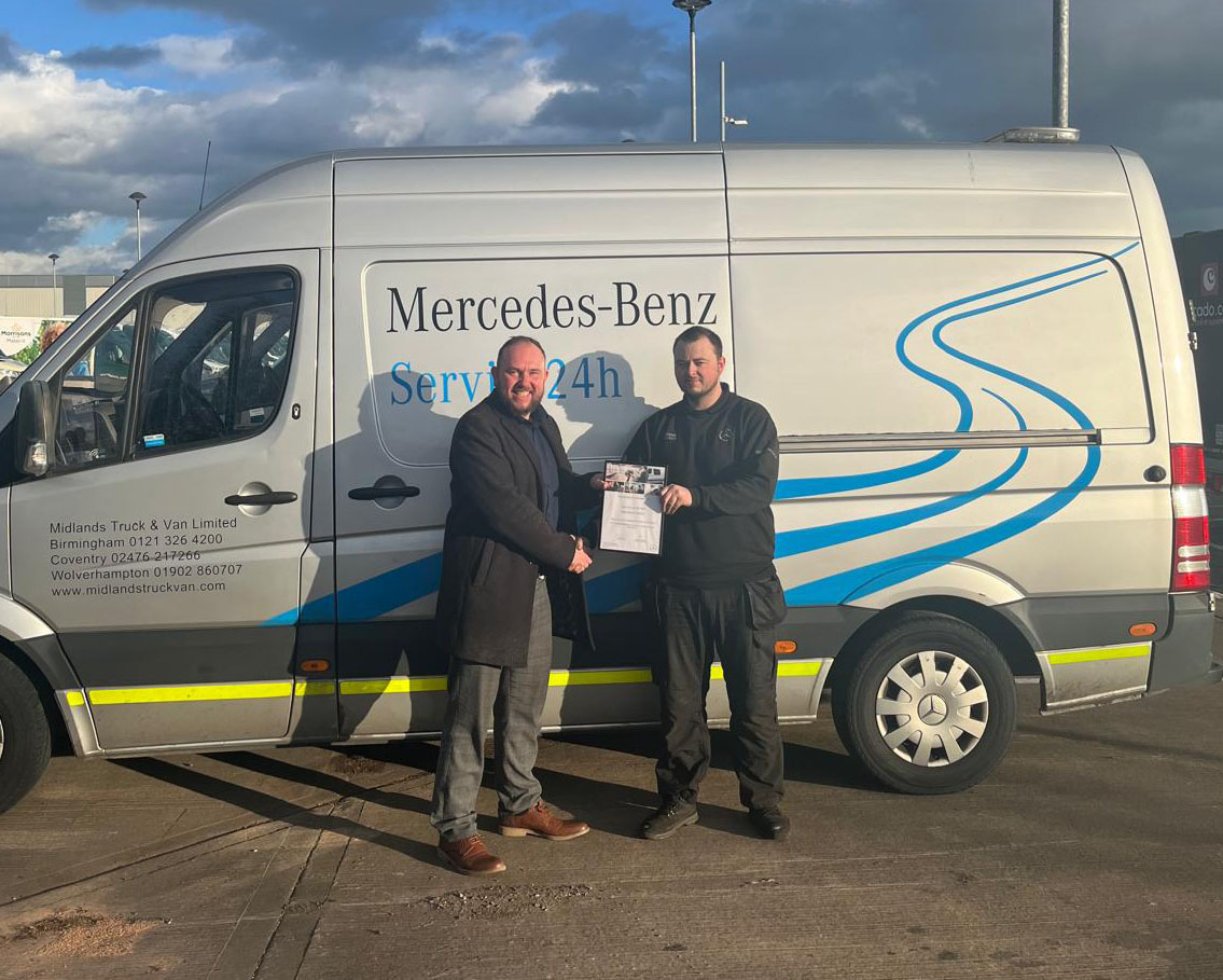 Congratulations to Macawley Dixon (right), Ocado VMU technician, for achieving his maintenance technician accreditation! 🎉🎉 Fantastic job Macawley, keep up the great work! (Pictured with Dave Flegel, our Coventry Service Manager) @ballyveseyLtd