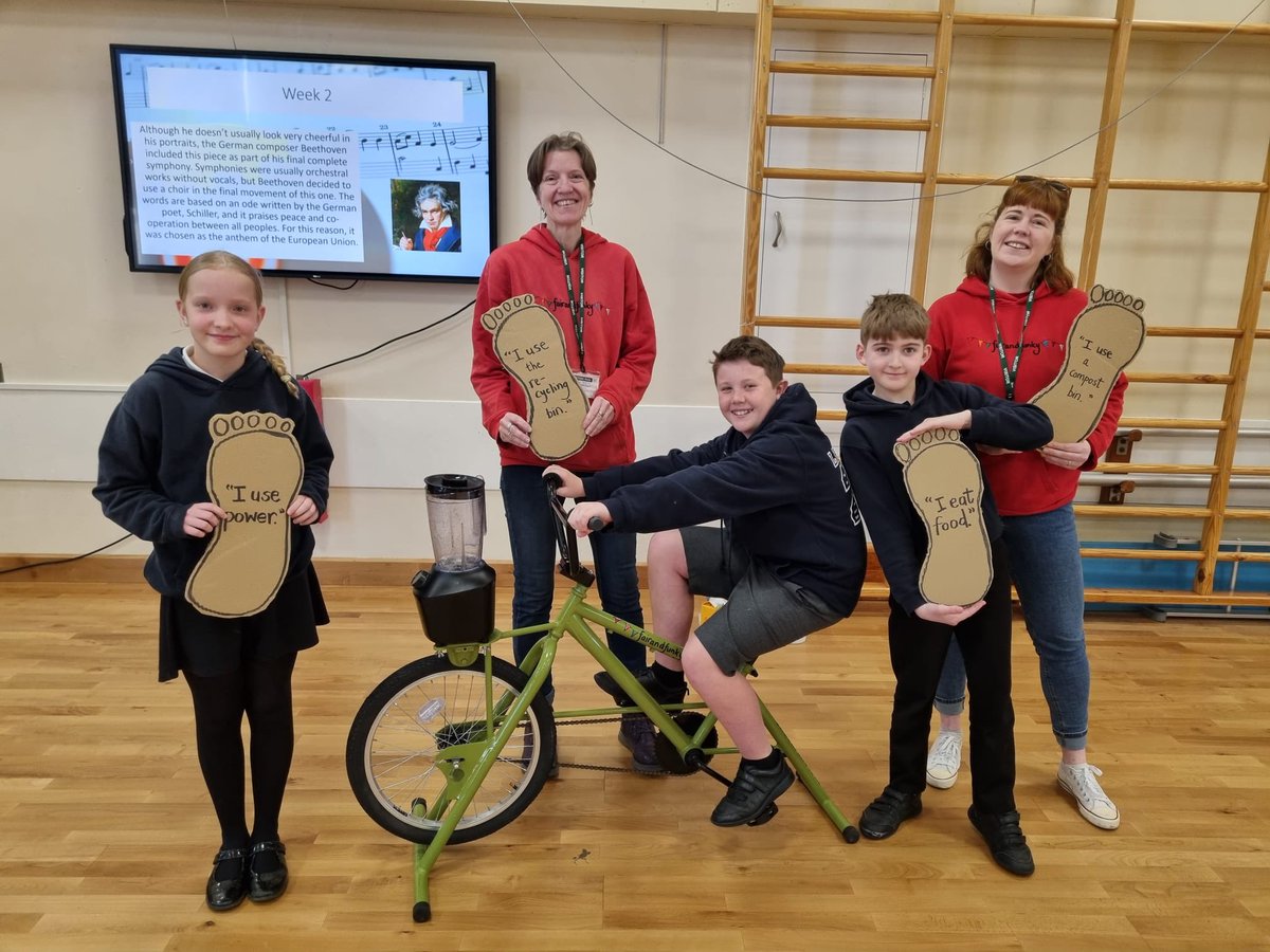 Over the next couple of weeks we're taking our smoothie bike into all of our local schools thanks to funding from Holme Valley Parish Council. We'll be sharing ways in which the smoothie bike inspires us to take little steps to change the world 👣🌎 First stop @UpperthongJI!