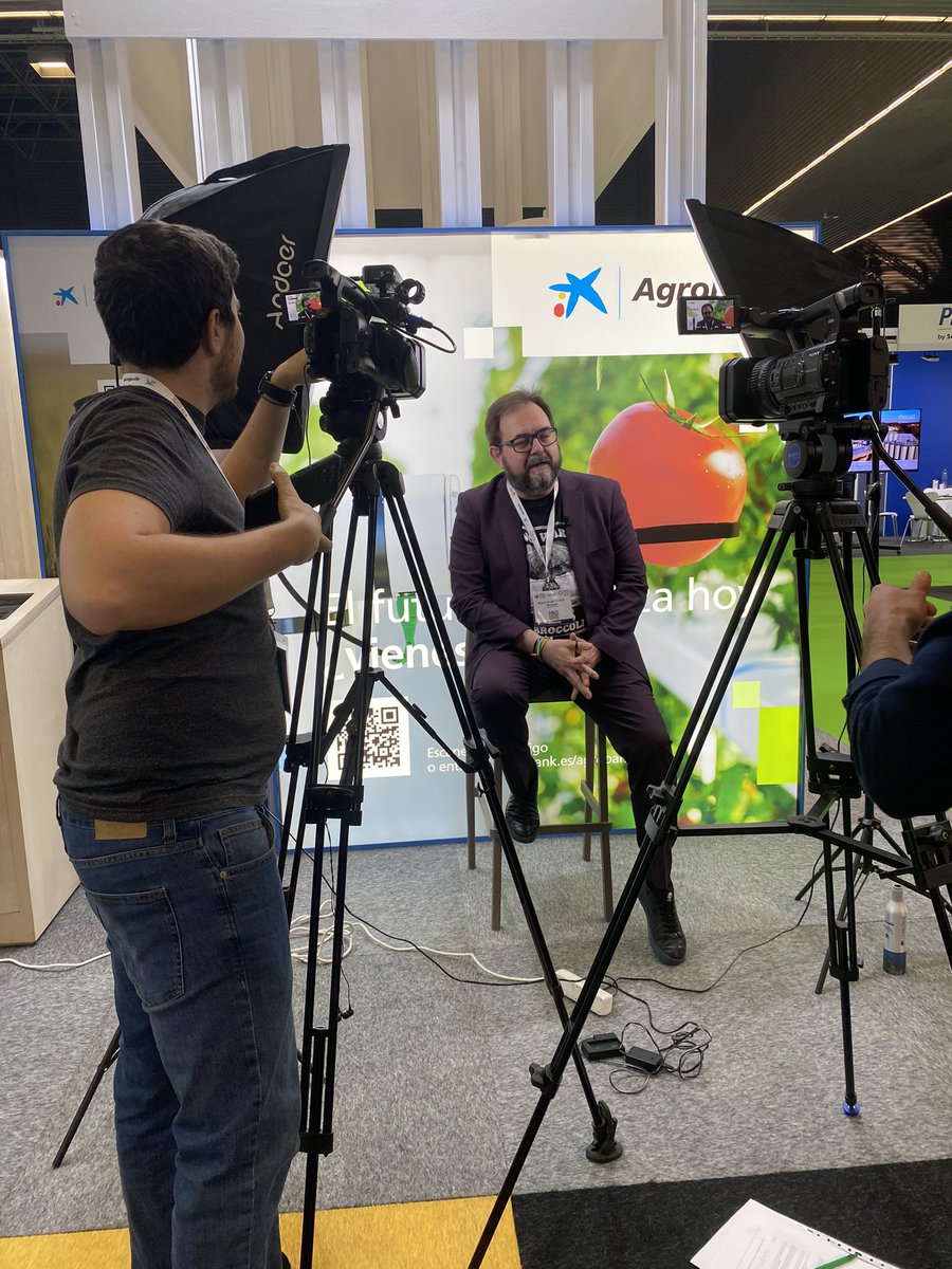 Inn_Somnia's tweet photo. 🎤Ayer Demoday de vértigo. Hoy 12 de las 19 #startups de #AgroTech están en el Stand 1D401 👉: @ingredalia, #agerpix, #lucasbiotech, @vinok_es, @blocknitive, #neboda, #blueming, @zeryaspain, @keepcool_nta, #agrolinera, #agrodato y #sevenox. ¡Pásate a conocerlas! 🙌 https://t.co/IBJnX0lDSt