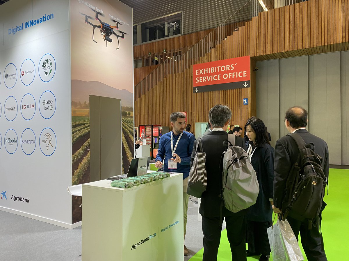Inn_Somnia's tweet photo. 🎤Ayer Demoday de vértigo. Hoy 12 de las 19 #startups de #AgroTech están en el Stand 1D401 👉: @ingredalia, #agerpix, #lucasbiotech, @vinok_es, @blocknitive, #neboda, #blueming, @zeryaspain, @keepcool_nta, #agrolinera, #agrodato y #sevenox. ¡Pásate a conocerlas! 🙌 https://t.co/IBJnX0lDSt