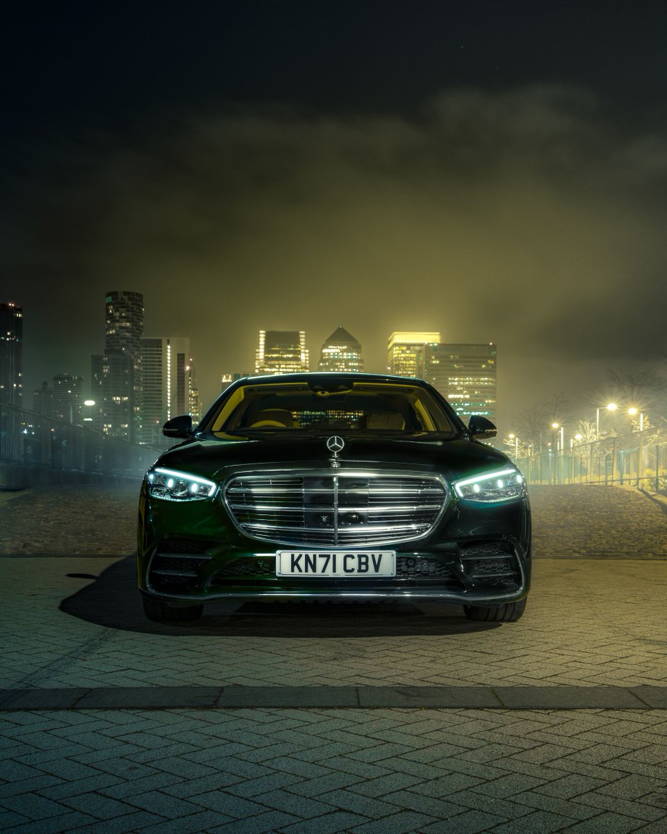 When night falls, the S-Class helps you to reach your destination safely. 📷 thombatemanphoto for #MBcreator #MercedesBenz #SClass