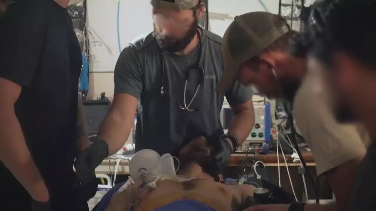 PJ_Tetsu's tweet image. 「SOSTって何？」てのを見たので、久しぶりにちょっと書いときます。

Special Operations Surgical Teams(SOST)はAFSOCに設立された最も新しい特殊作戦グループです。最前線での医療の提供に特化されており、どのような環境、時間帯、光源状況でも15分以内に高度医療を展開できる能力を有しています。