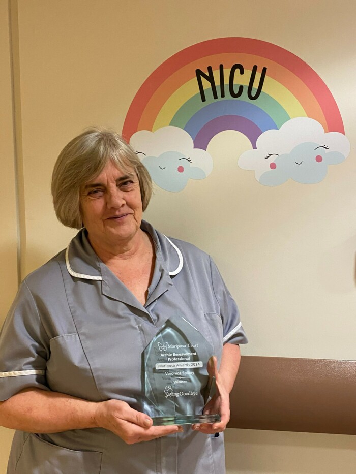 💜 Congratulations to Sister Veronica Spibey, NICU, on winning the #ArchieBereavementProfessionalAward at the Saying Goodbye Charity Awards. Veronica was nominated by a family she supported. She said: 'It's a privilege to support families in their darkest times.' #NCAExcellence
