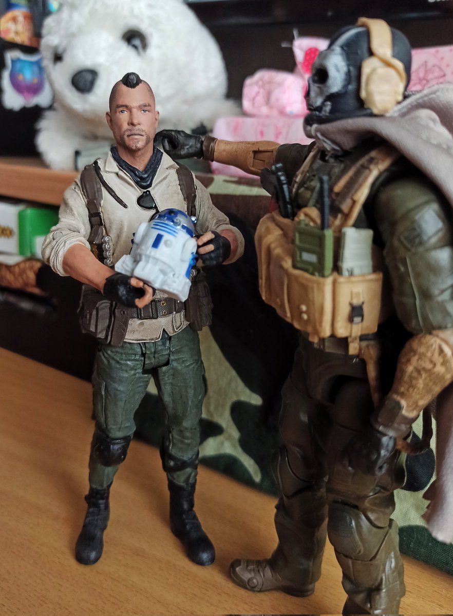 #CallOfDuty #SimonGhostRiley #JohnSoapMacTavish #ghostcod #GhostSoap #SoapGhost #Ghoap  #SimonRiley #soapmactavish #actionfigures #r2d2

Johnny's new toy. Maybe Ghost gave him this😌