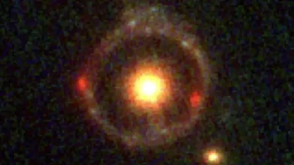 estelsiplanetes's tweet photo. Aquest espectacular anell d'Einstein amaga grans quantitats de matèria fosca.
Un anell d'Einstein es genera quan la llum d'un objecte molt llunyà (no visible a la imatge) per arribar-nos travessa una regió on s'acumula molta massa. Si l'alineació és perfecta, tenim anell.
... https://t.co/bvUayRivtg