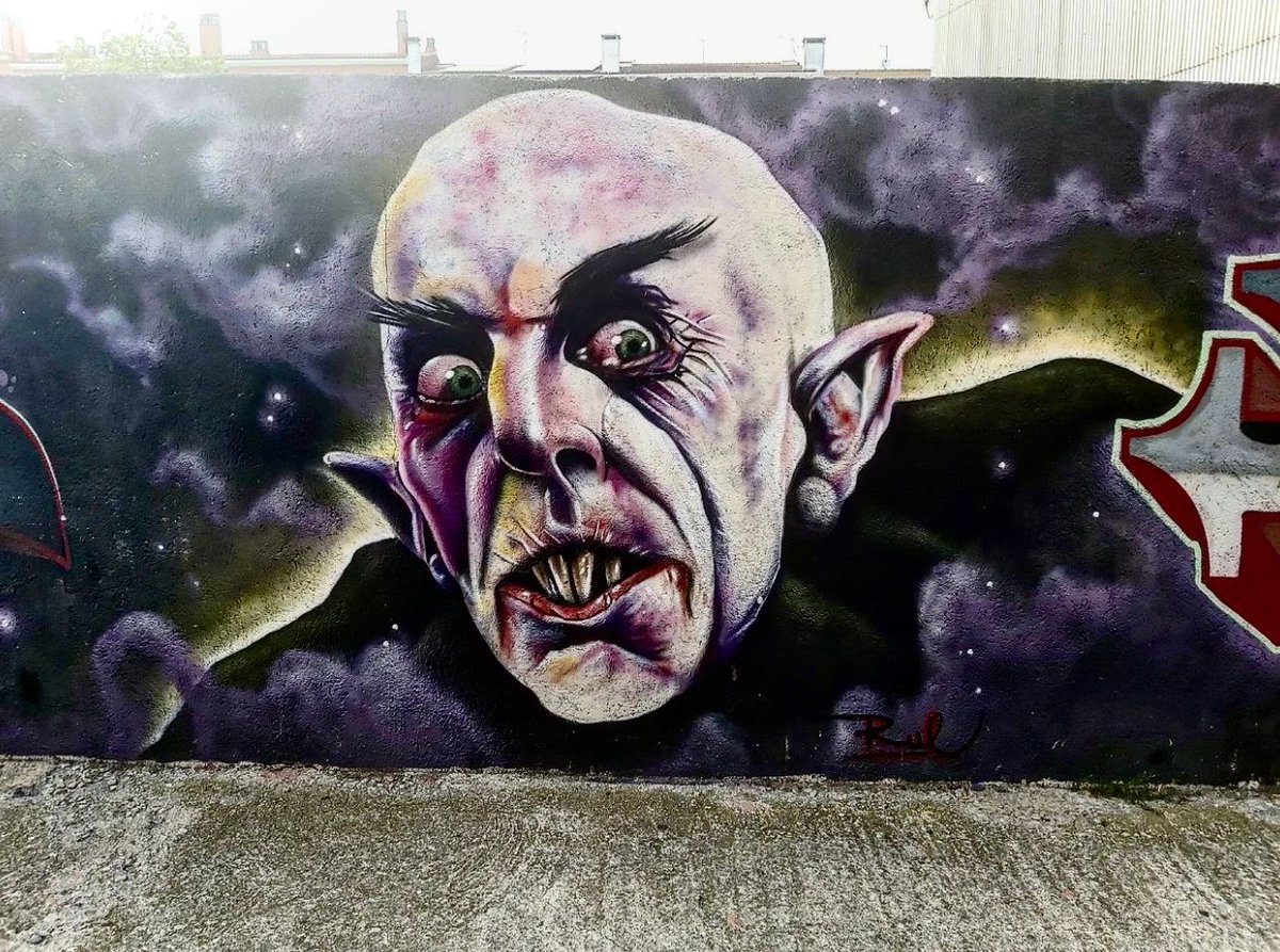 goodmorning 🤟🧛🏾‍♂️

🎨 Raul
mural detail
Mollet de Vallès - España 🇪🇸

#StreetArt