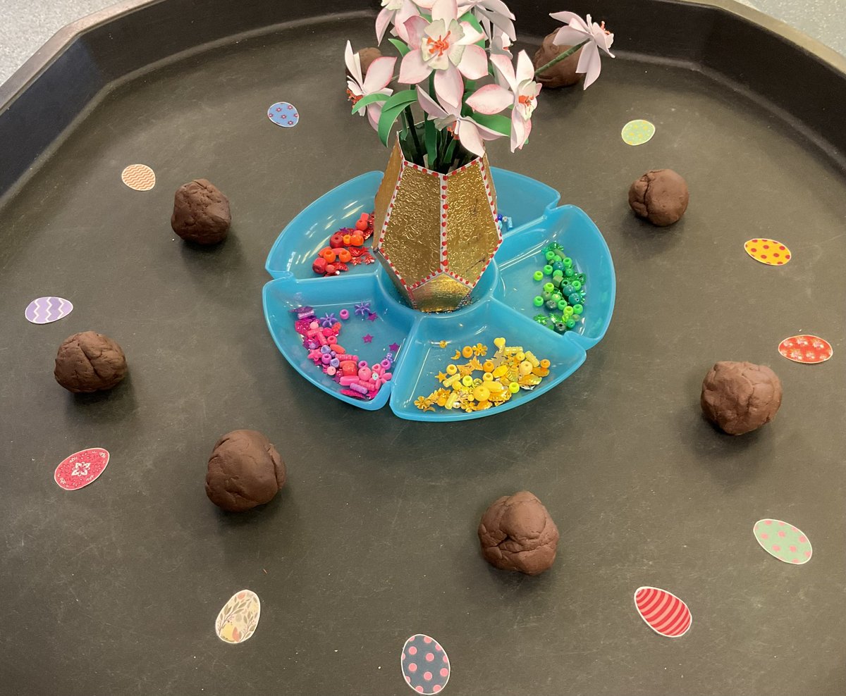 GreenleasSchool's tweet photo. ☀️ Welcome back for summer term, everyone! We hope you all had a lovely Easter break.

Here are some snaps from the after school club Easter Eggstravaganza at Derwent Road! 🐣 

#GreenleasSchool #Easter #afterschool #afterschoolactivities https://t.co/513NX2CCHq