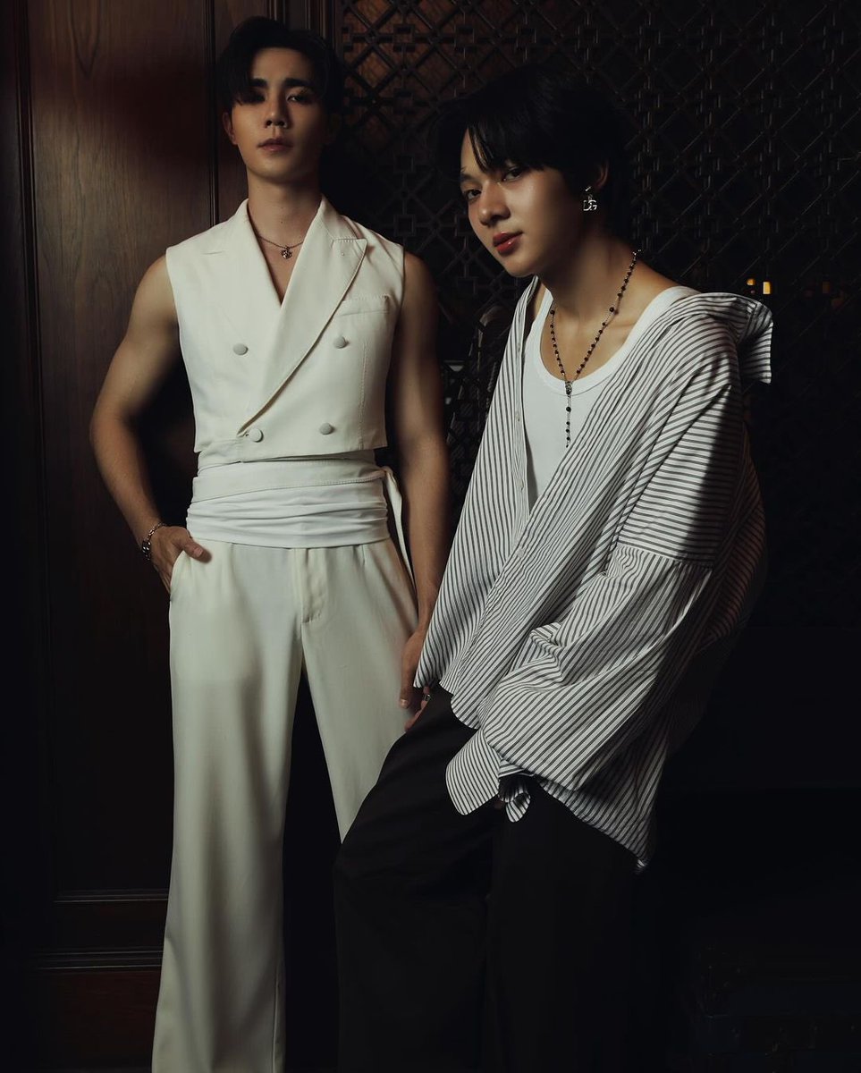 baitomist's tweet photo. ไปบูสท์ๆ ❤️💬🔗 กันค่ะ
Praew Mag
🩵 https://t.co/i3JXxNkfwA
#NuNew
#ZeePruk
#DGLogoBag
#DGSS24 #DolceGabbana https://t.co/hNM92NjlZr