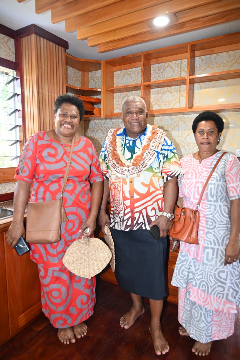 Minister @forestry_fiji, Hon. Kalaveti Ravu officially opened a new cyclone-proof model house in Nasinu last week, aimed to address the needs of rural maritime communities for whom access to imported construction material is quite costly. 🔗read more: shorturl.at/jpyLU