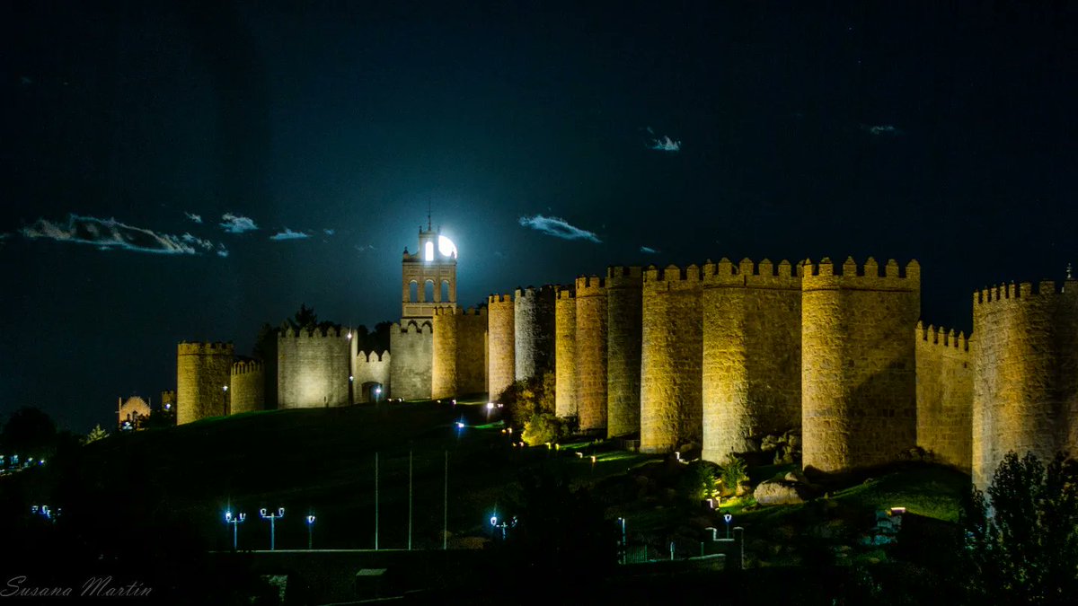 La belleza de Ávila 📷 @VentanasDelCiel