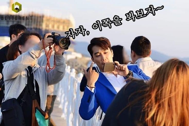 The photo can also be taken of the photographer while taking the photo😅
A cute memory from Player Kdrama shooting.
If Mr.@SongSH wasn't an actor, photography would be his second career after being a sportsman.

#송승헌 #songseungheon1005 #songseungheon #ソンスンホン
#宋承憲