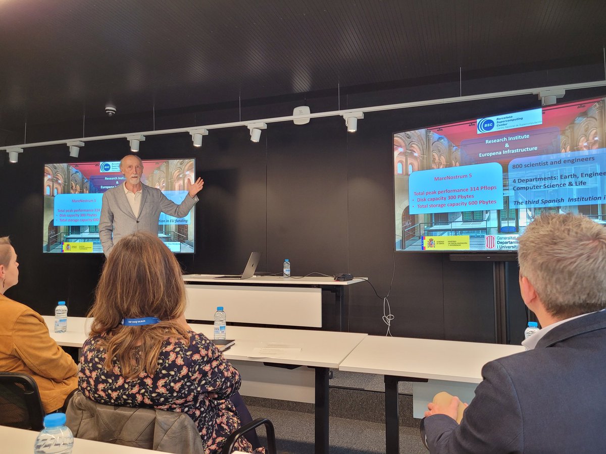 aporqueras's tweet photo. Una interesantíssima visita al @BSC_CNS desde el @LHAjuntament y de la mano de grandes socios @hbellvitge, @idibell_cat i @ICO_oncologia
Acuerdos estratégicos para el #BioCluster. Una comunidad de #salud en #LHospitalet donde las ideas se convierten en emprendimiento
#LifeScience https://t.co/qtyaQhQtiX