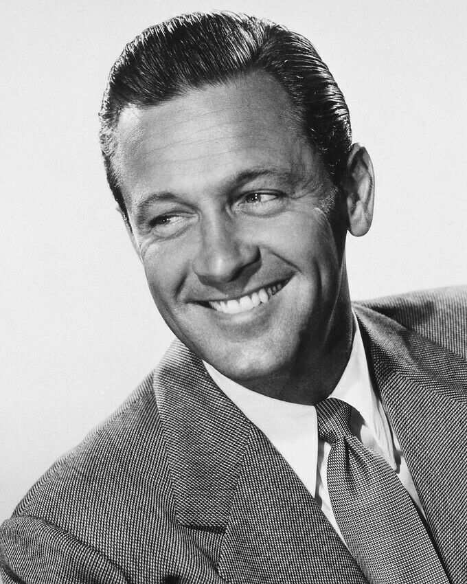 Remembering the great American actor William Holden who was born on this day in O'Fallon, Illinois in 1918 🇺🇲. #WilliamHolden #OFallon #Illinois #Stalag17 #SunsetBoulevard #Picnic #Sabrina #TheWildBunch  #TheCountryGirl  #TheToweringInferno #Network #TheBridgeOnTheRiverKwai