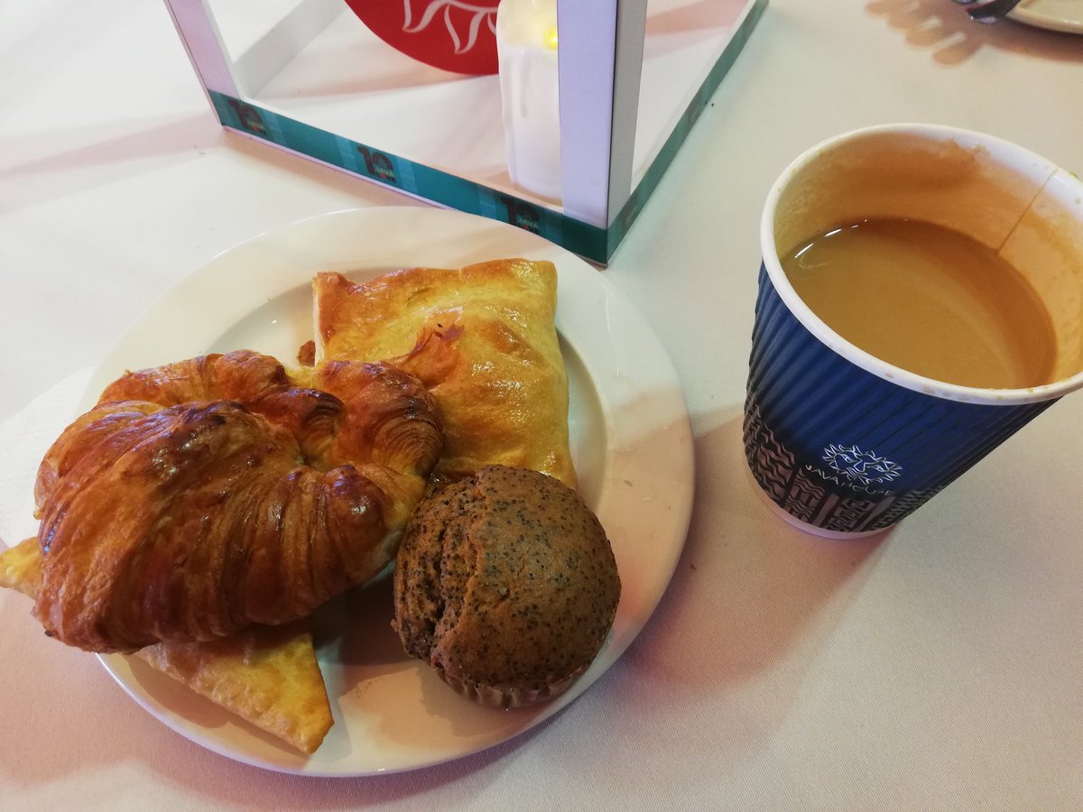 grace_joycekem's tweet image. Starting my day with a coffee and yummy bites from Java house.
#Javaat10
#Javalove