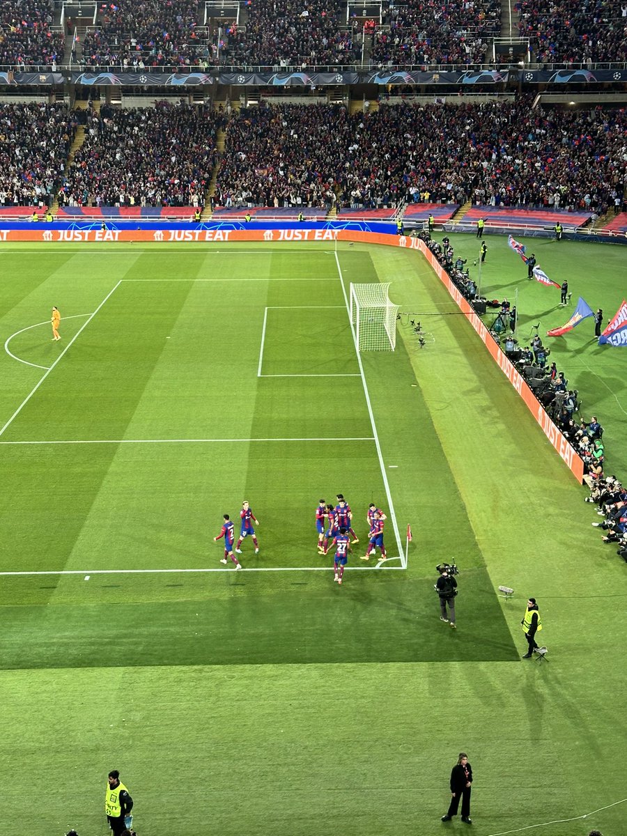 Ahir nit no va poder ser però seguirem intentant-ho tots junts l’any que ve 🔵🔴 #FCBarcelona #ChampionLeague