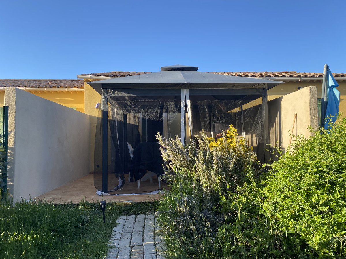 seraphiyym's tweet photo. @SleepyKyju i actually did this for my parrot, with a mosquito net, coast me 300€ for the pergola and 50€ the mosquito net, pretty cheap alternative https://t.co/oKFiKq4UBH