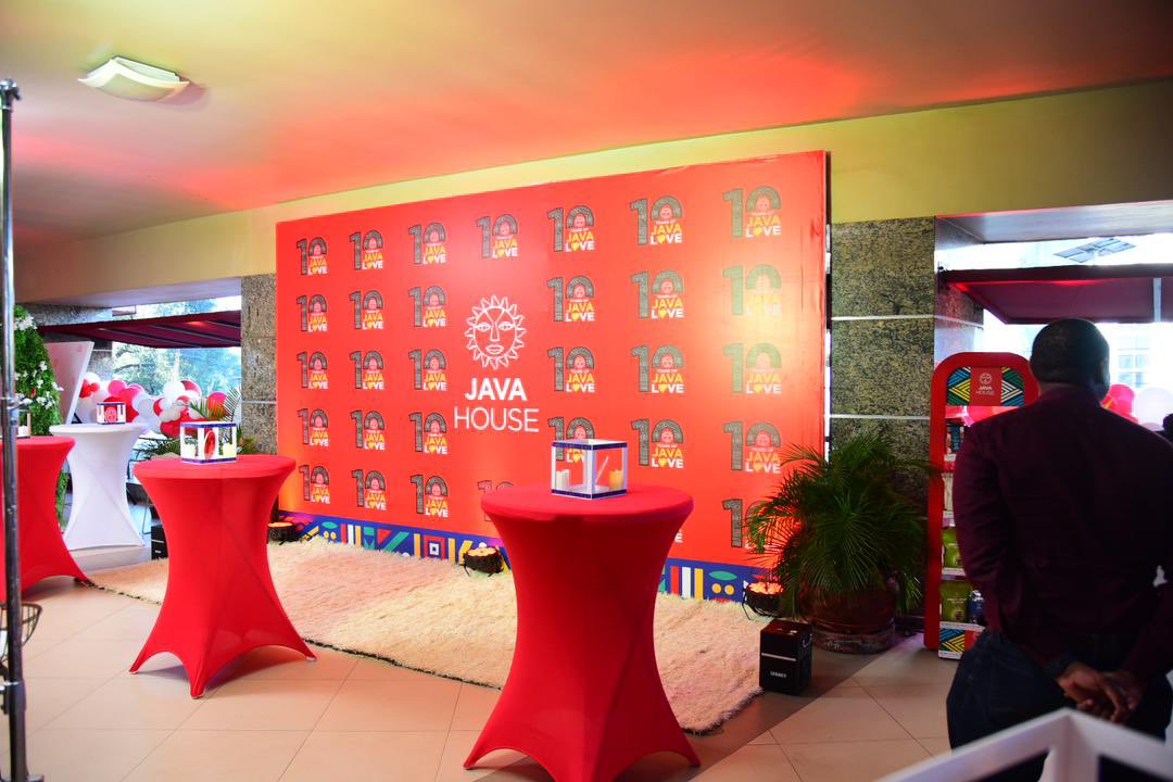 Beinomugisha_'s tweet image. Java House, a leading casual dining brand in Uganda, is commemorating its 10th anniversary, marking a decade of cherished memories, shared experiences, and unwavering commitment to its guests.

📍 Java House – Acacia Place

#JAVAAt10 || #JAVALove
