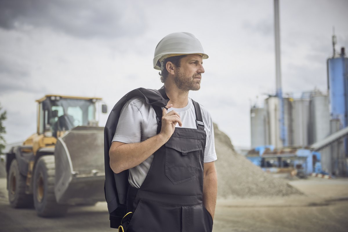 MEWA_IT's tweet photo. Si avvicina l’#estate: Mix and match con #Mewa.tm che offre con un servizio a 360° un outfit completo, dalle collezioni di #abbigliamentoda lavoro ben combinabili tra loro alle protezioni solari. https://t.co/Mg0rxStMqc https://t.co/C1c9tK2lv4